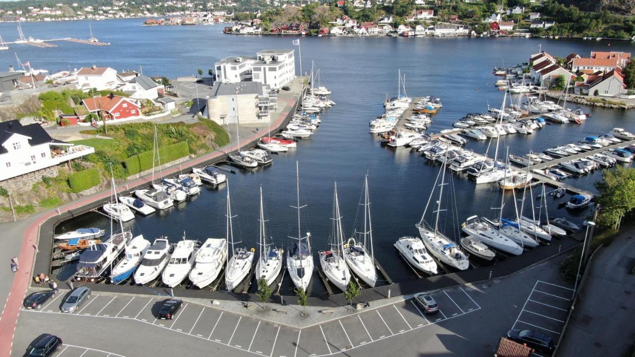 Fin Leilighet, Sentralt Og Sjonaert,Med Parkering Arendal Exterior foto