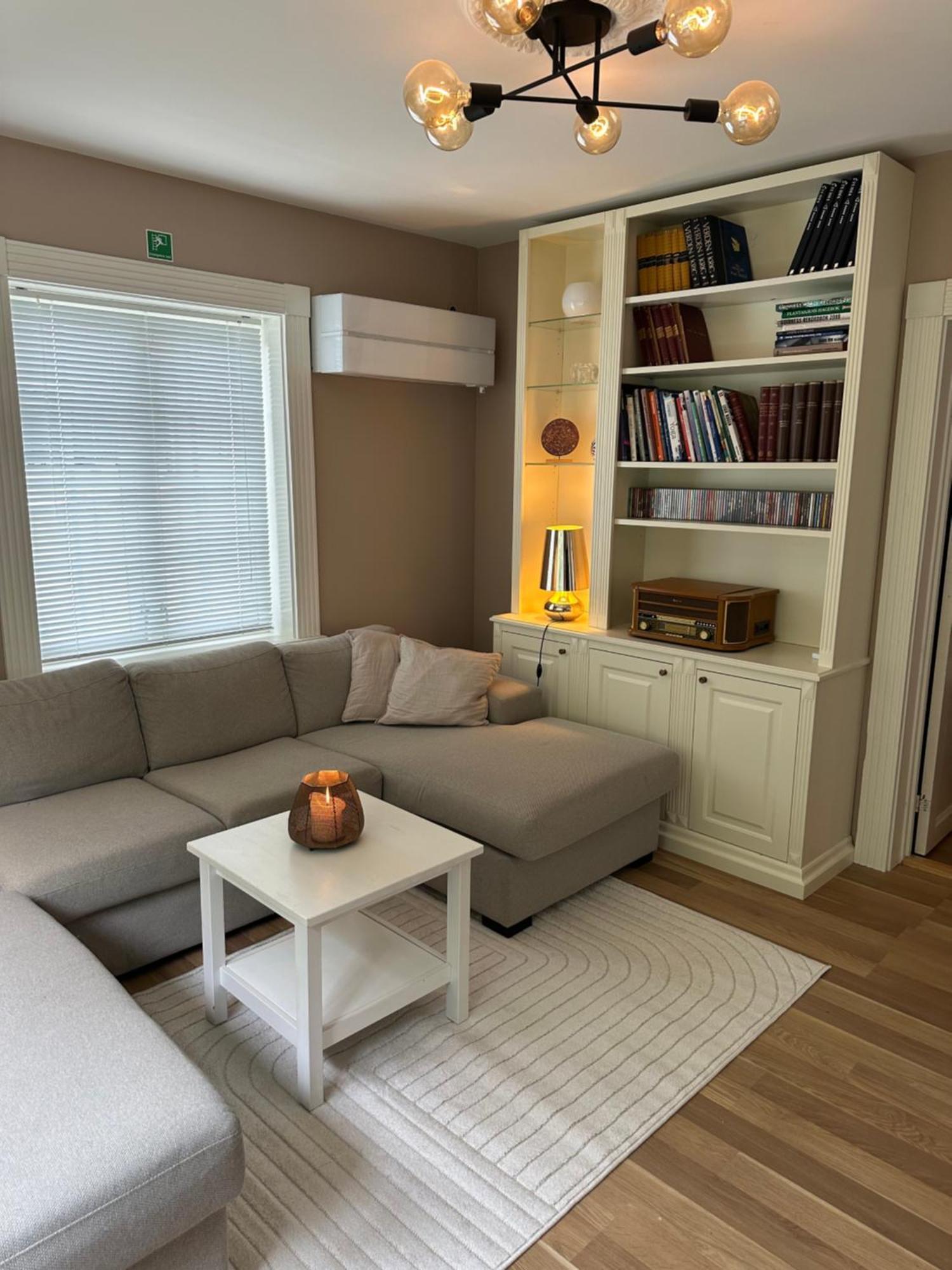 Fin Leilighet, Sentralt Og Sjonaert,Med Parkering Arendal Exterior foto